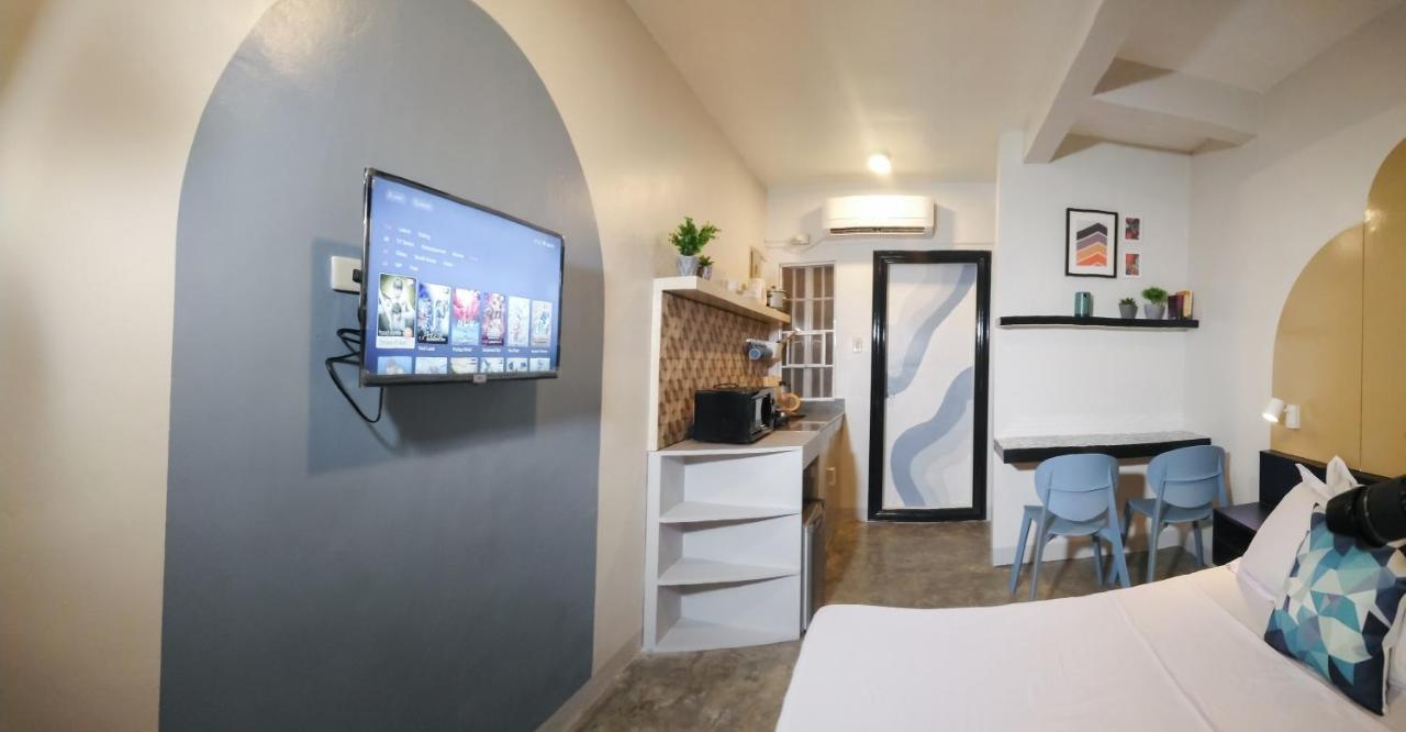 Hive Manila And 400 Mbps - Gallery Apartment *