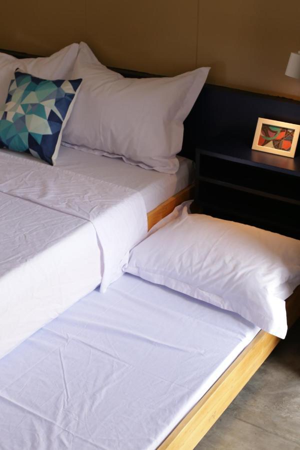 Hive Manila And 400 Mbps - Gallery Apartment Bacoor